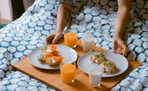 Brzi i zdravi doručak: Pet jednostavnih recepata gotovih u 10 minuta!