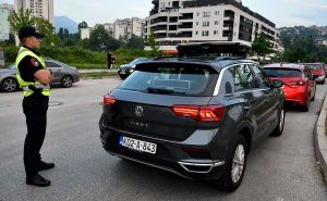 Petak u Sarajevu: Vozačima uručena 645 prekršajna naloga