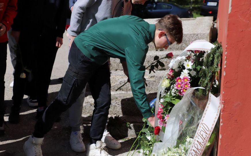 Sjećanje na Sarajlije ubijene 1993. u Jukićevoj: 'Mjesto na kojem su prekinuti dječački snovi...'