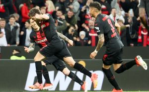 Bayer Leverkusen u novoj drami na samom kraju meča izvukao remi i nastavio seriju bez poraza