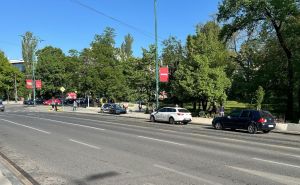 Sudar tramvaja i automobila u centru Sarajeva: Policija na terenu