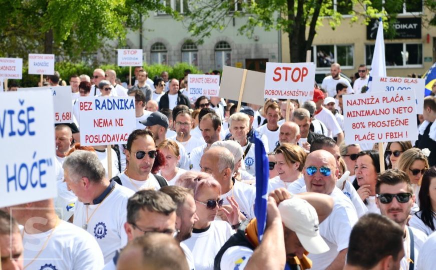 Protestna šetnja u Sarajevu: Nezadovoljni radnici traže svoja prava