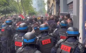 Prvomajski protest u Parizu: Radnici se bore za svoja prava, policija intervenirala sa pendrecima