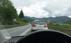 Vozači, naoružajte se strpljenjem: Duga kolona na magistralnom putu Žepče - Zenica