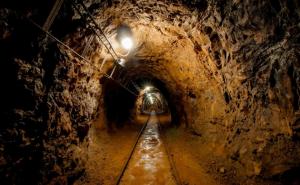 Nove informacije: Potraga za rudarom kojeg je zatrpala zemlja u Mramoru još traje, pronađen alat