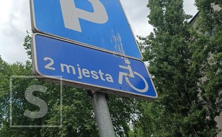 Sarajevo: Samo u aprilu izdate 164 kazne za parkiranje na mjestu za osobe s invaliditetom