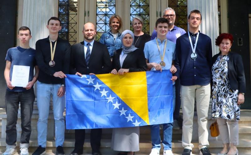 Sarajevski učenici zablistali na matematičkoj olimpijadi i donijeli tri medalje u BiH
