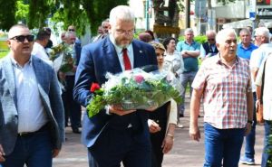 Položeno cvijeće u znak sjećanja ubijenim logorašima općine Vogošća