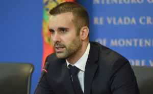 Burno u Skupštini Crne Gore zbog rezolucije: Spajić potvrdio - glasat ćemo 'za'