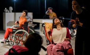 Projekt koji uključuje osobe s invaliditetom: U Sarajevu izvedena predstava "Svijet mogućnosti'