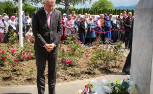 Ambasada SAD u BiH: U Bratuncu odajemo počast bošnjačkim civilima, ubijenim od elemenata VRS