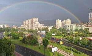 Poslije kiše uvijek dođe sunce: Duga prošarala nebo iznad Sarajeva