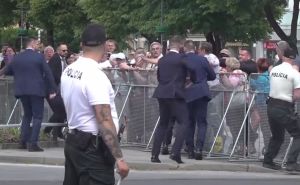 Objavljen jeziv snimak atentata na premijera Slovačke: Fico se hvata za stomak i pada na travu
