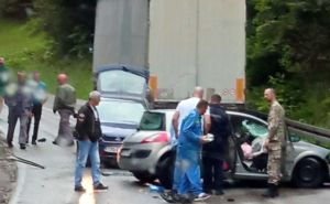 Teška saobraćajna nesreća kod Pala: Pet povrijeđenih prevezeno na KCUS