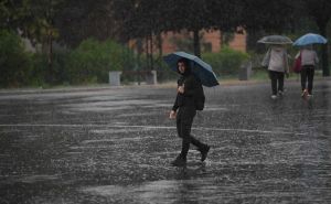 U dijelu BiH očekuje se jako nevrijeme: Olujni vjetar, grad i grmljavina najavljeni u više gradova