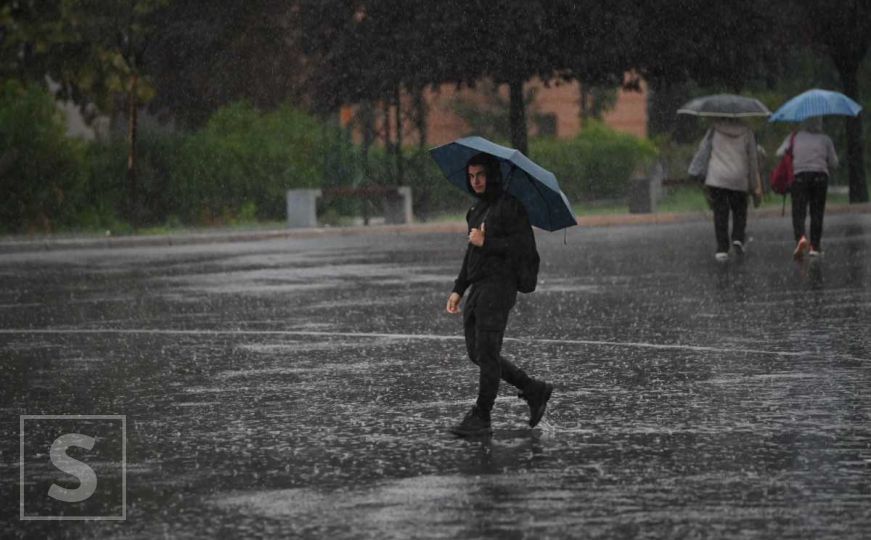 U dijelu BiH očekuje se jako nevrijeme: Olujni vjetar, grad i grmljavina najavljeni u više gradova