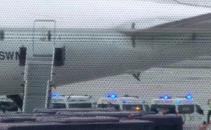Drama u avionu zbog turbulencija: Jedan putnik mrtav, više od 30 ljudi povrijeđeno