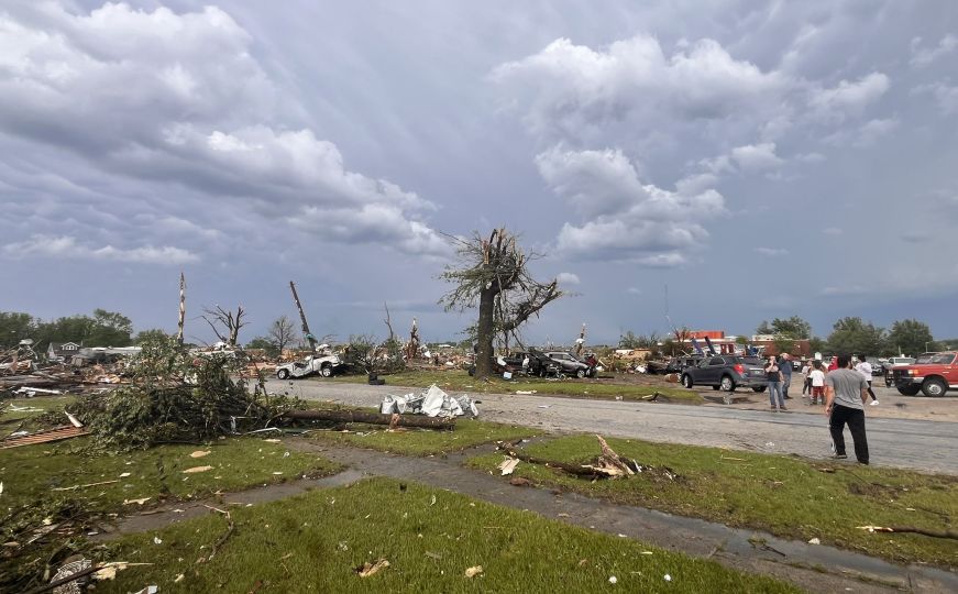 Snažan tornado protutnjao malim gradom u SAD: Poginulo više osoba, deseci povrijeđenih