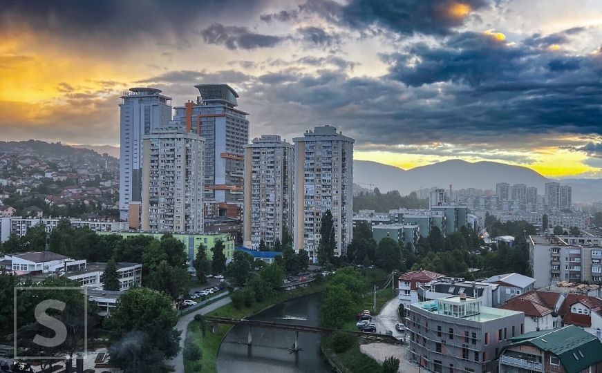 Duga prošarala nebo iznad Sarajeva i ples oblaka iznad glavnog grada BiH