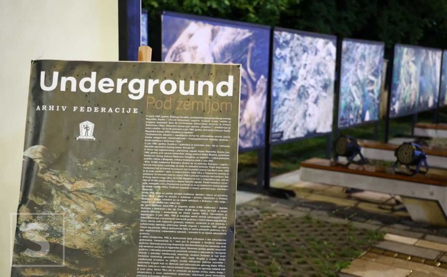 Uoči usvajanja rezolucije o genocidu: U centru Sarajeva otvorena izložba "Underground - Pod zemljom"