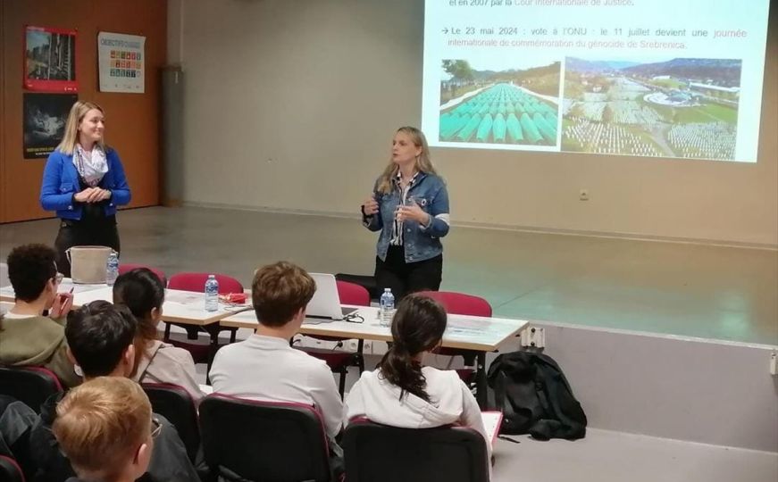 Preživjela genocid u Srebrenici: Sedina Delić-Tanović održala predavanje učenicima u Francuskoj