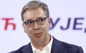 Srbijanski mediji: "Vučić odbrusio obezbjeđenju zbog zastave". UN: To se nije desilo