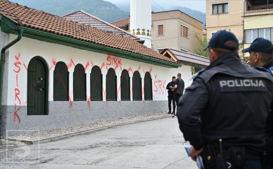 Vandalizam u Sarajevu: Oštećeno Turbe sedam braće