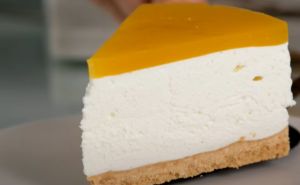 Poslastica za proljetne dane: Jeste li probali fantastični cheesecake sa breskvama?