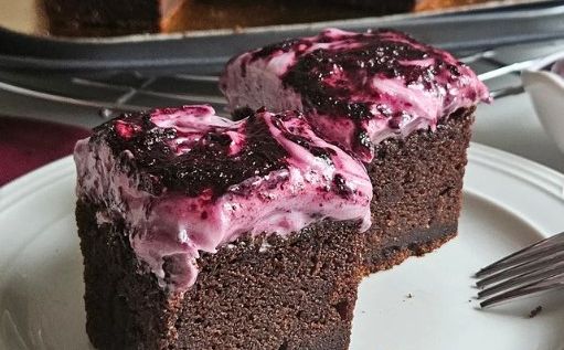 Sočni čokoladni kolač s borovnicama: Jednostavan recept koji će vas oduševiti