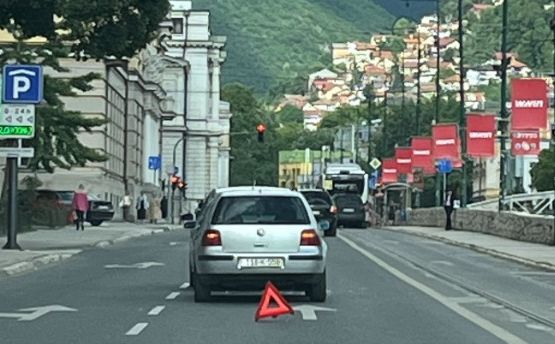 Sudar u centru Sarajeva: Stvaraju se velike gužve