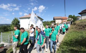 Stotine učesnika na "Stazi smrti“: Sjećanje na stanovnike BiH odvedene u koloni "Bijeli potok“ 1992.