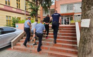 Osumnjičeni za razbojništvo u Mostaru dovedeni u Tužilaštvo HNK