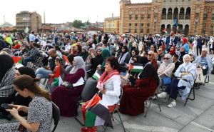 Pogledajte kako je na još jednom skupu podrške Palestini i sjećanje na Srebrenicu