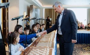 Šahovski velemajstor Victor Bologan će igrati simultanku sa mališanima u Sarajevu