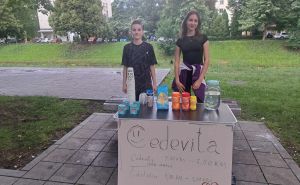 Djeca su vojska najjača: Lamija i Hamza pokušavaju prikupiti novac za druga koji treba na operaciju