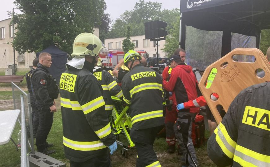 Od udara groma u Češkoj povrijeđeno 22 osobe