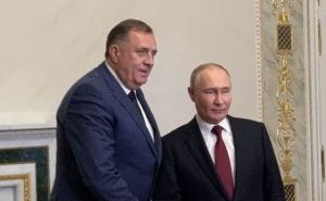 Mrežama se širi snimak poljupca Dodika i Putina: 'U zrak te ljubim', 'Došao pujdo u Moskvu'...