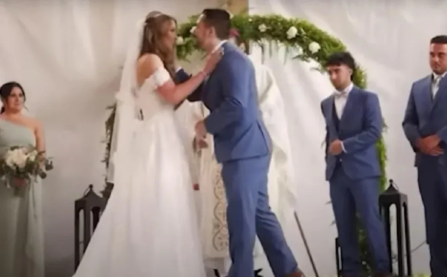 Pokušao poljubiti mladenku na vjenčanju, a ona ga odbila: Snimka postala hit na društvenim mrežama