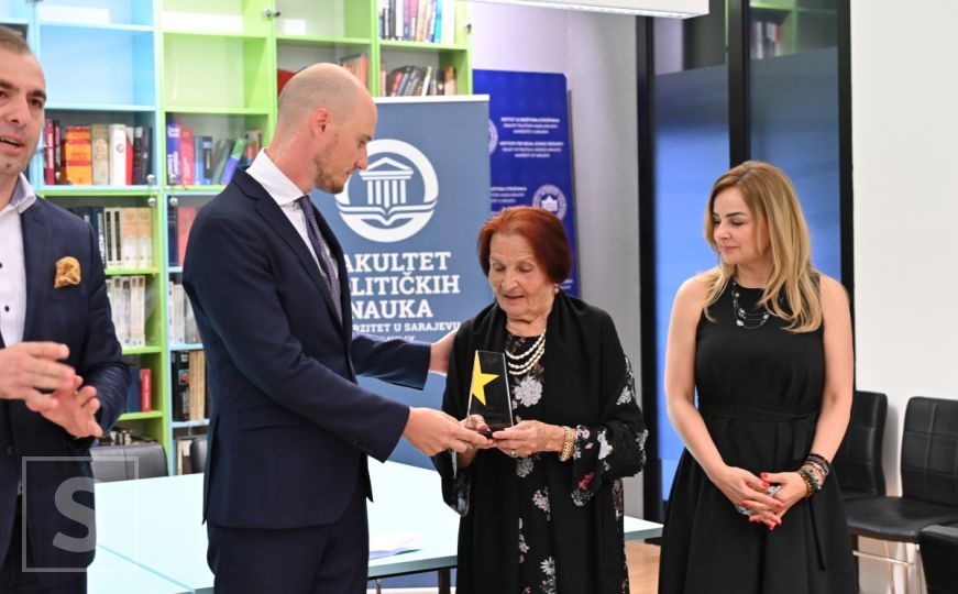 Majke Srebrenice dobitnice Nagrade za zasluge u borbi za demokratiju i ljudska prava