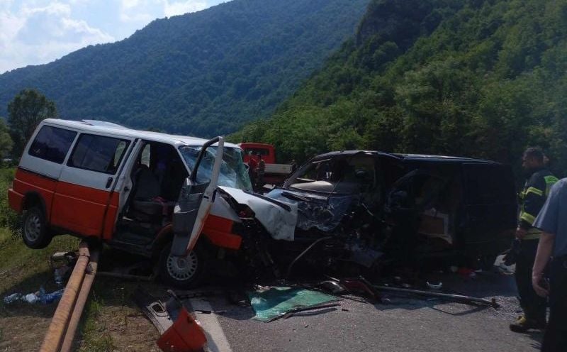 Saobraćajna nesreća kod Zenice: Blokiran put M-17, više osoba povrijeđeno