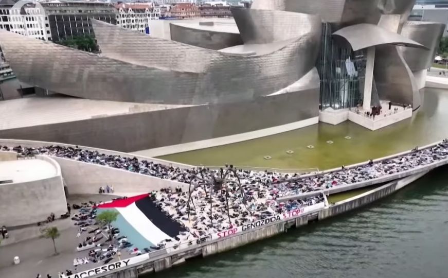 Stotine ljudi leži na zemlji ispred muzeja u Španiji: Žele da ukažu svijetu na genocid u Gazi