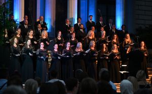 Noć za pamćenje: Na trgu Susan Sontag izveden spektakularan koncert hora Opere Narodnog pozorišta