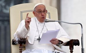 Papa Franjo ponovo uvrijedio LGBT zajednicu