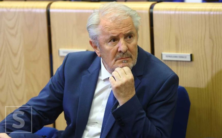 Lendo izrazio zabrinutost: "Vlasti BiH bez reakcije dok Vučić vodi raspravu o državnoj imovini"