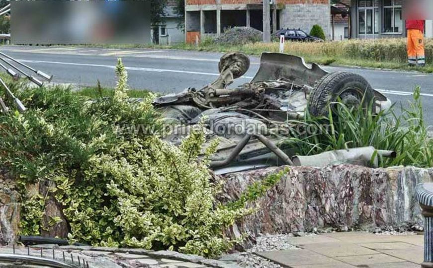 Nova tragična saobraćajna nesreća: 'Vozač smrtno stradao, suvozač teže povrijeđen'