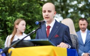 Ma, bravo dječače: Hrabri Kenan Buljubašić pobijedio leukemiju i postao učenik generacije