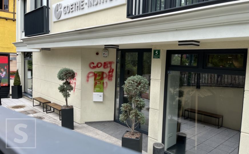 Sarajevo: Goethe institut išaran sramnim porukama nakon sinoćnje izložbe - policija je na terenu