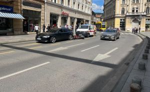 Saobraćajna nesreća u centru Sarajeva: Hitna i policija na terenu, obustavljen tramvajski saobraćaj