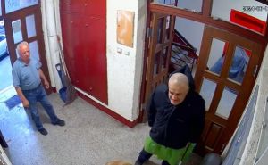 Pojavio se snimak nasilja u Beogradu: Stariji muškarac napao tinejdžera