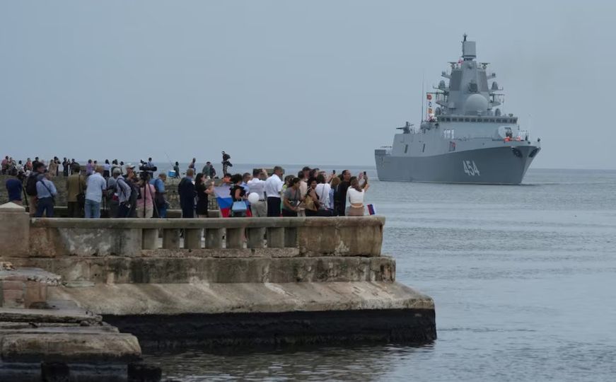 Situacija na komunističkom otoku podsjeća na Hladni rat: Stigli ratni brodovi triju zemalja